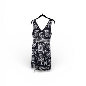 White House Black Market Silk Dress Black/White Print Size 4